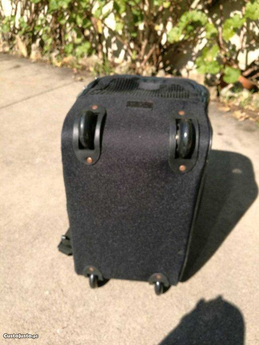 Brinquedos e acessórios par animais bom estado e limpo par venda troca