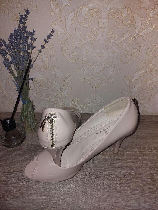 Туфлі бежеві  б/у