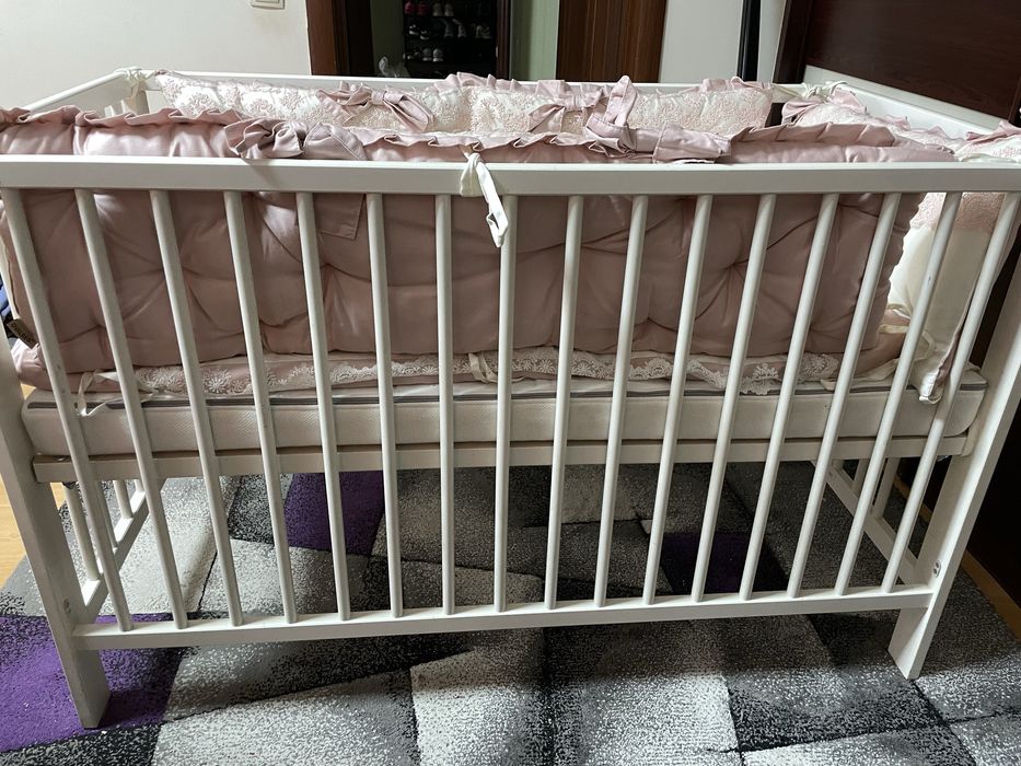 Дитяча кроватка Ikea з бортиками та одіялом у подарунок