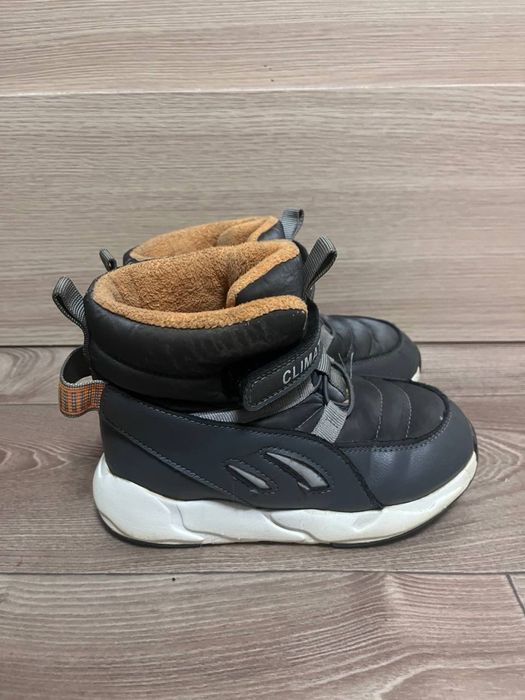 Зимові ботинки для хлопчика.