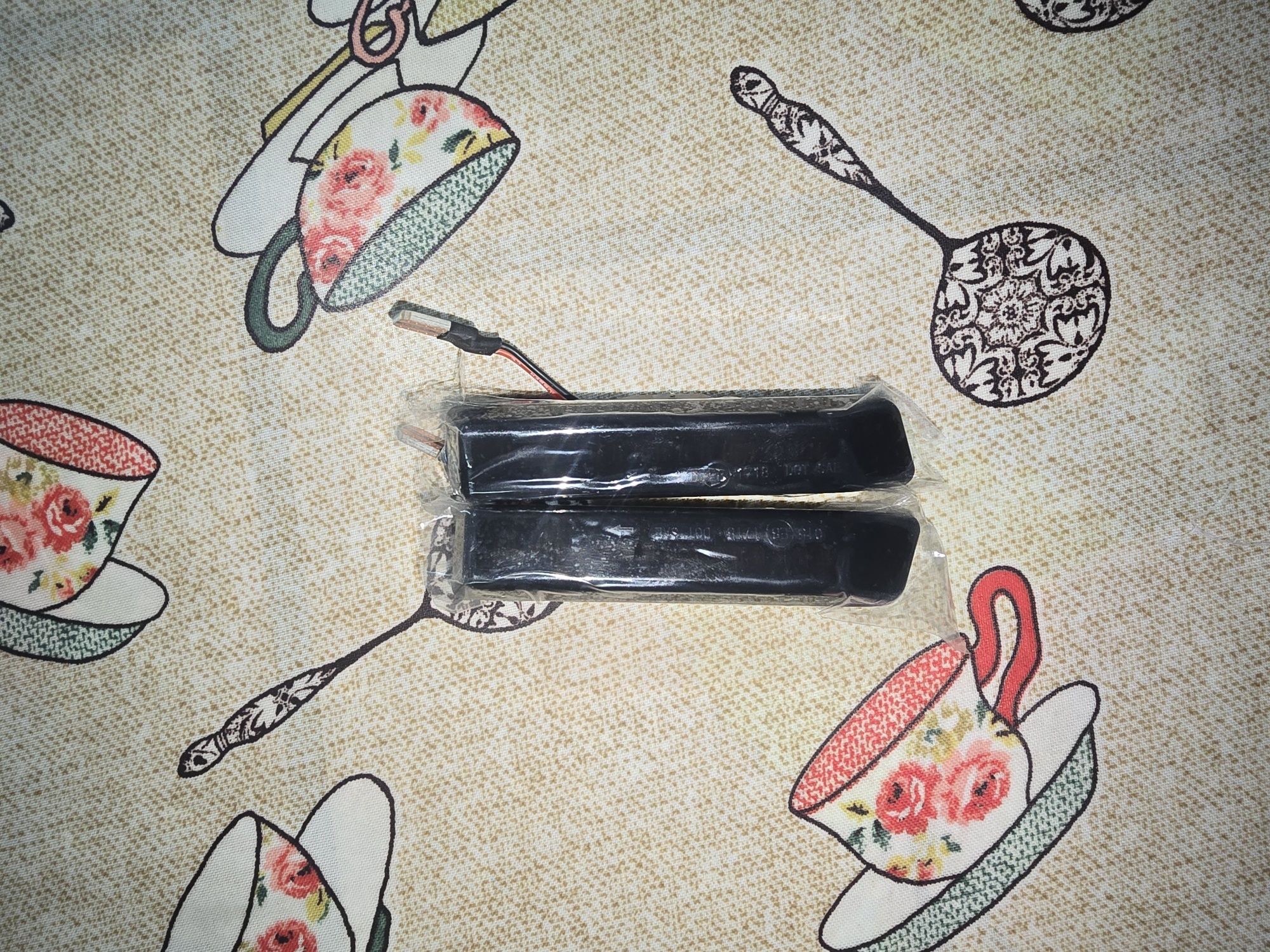 Vendo Grelhas frontais estilo M e piscas led pretos para BMW E36 de 19