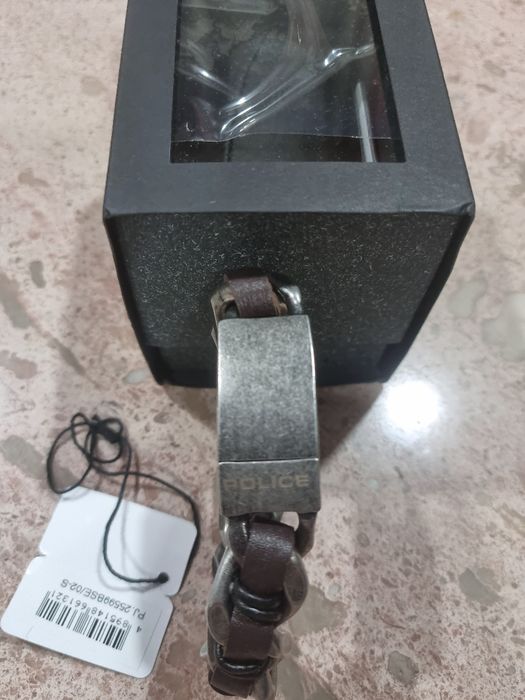 Pulseira police nova