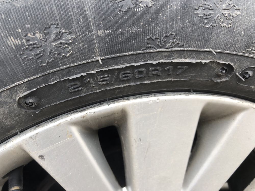 Резина зимова 255/60 r17