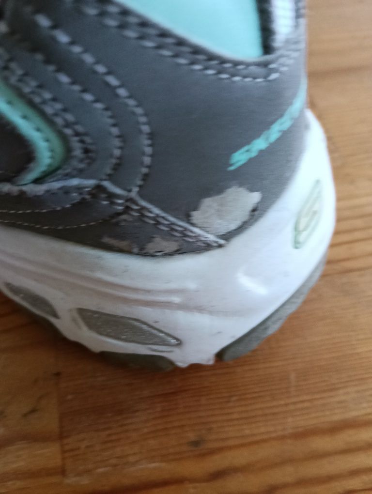 Tênis skechers usado
