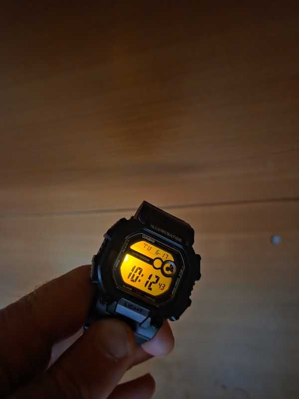 Zegarek Casio W-737H Styl retro Kostka w super stanie