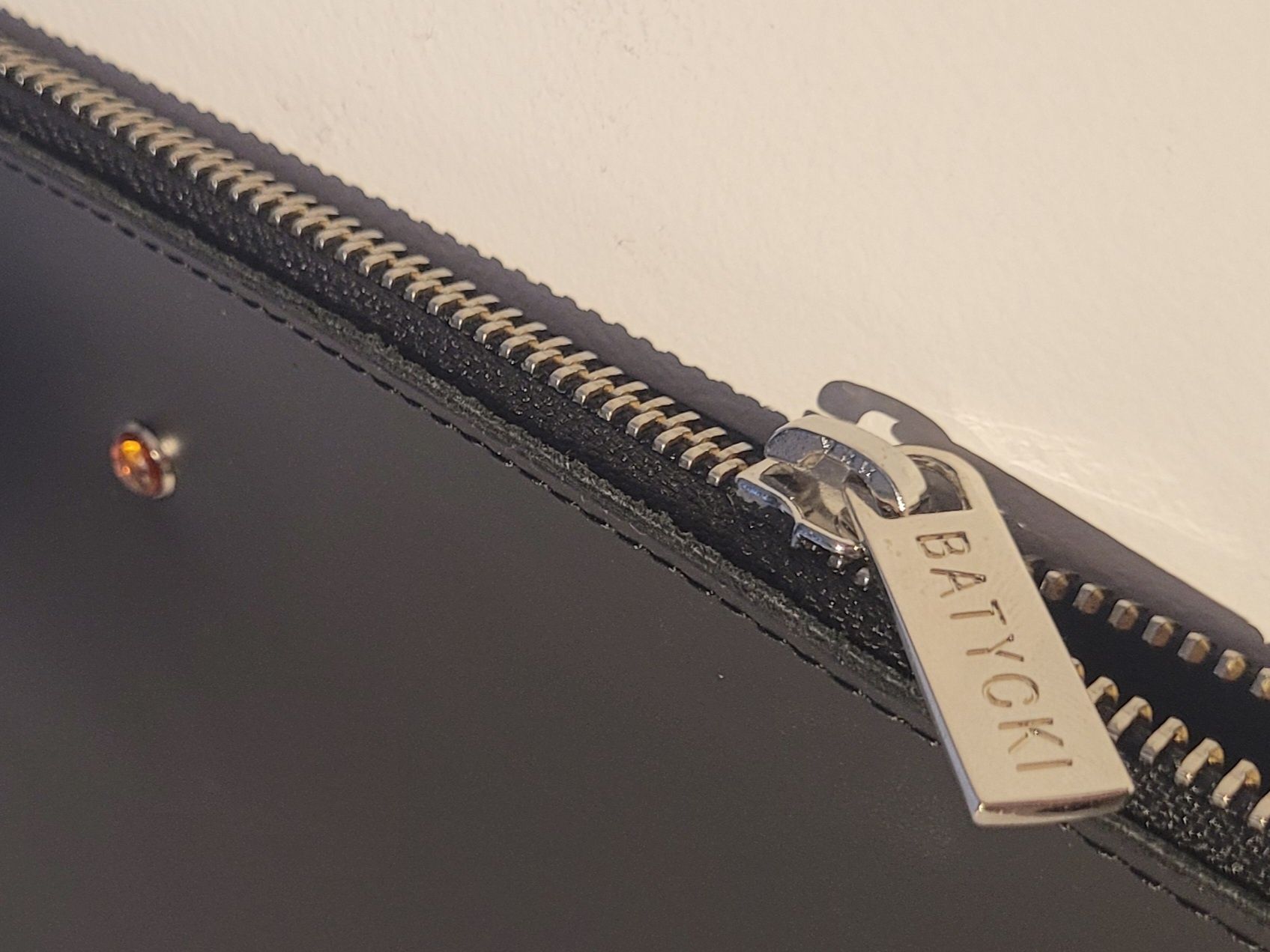 Etui na laptopa batycki czarna