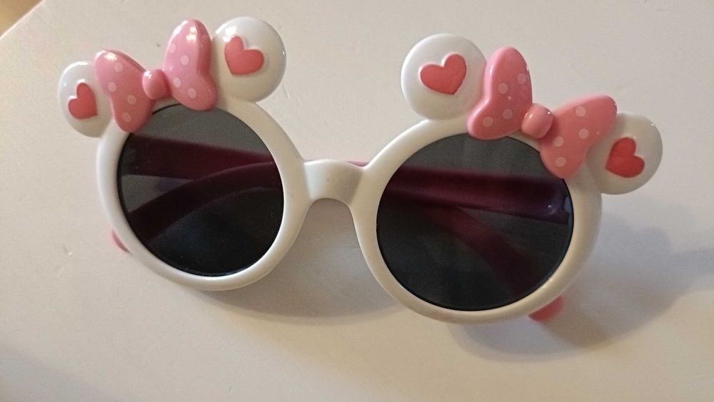 okulary przeciwsłoneczne Mickey Mouse