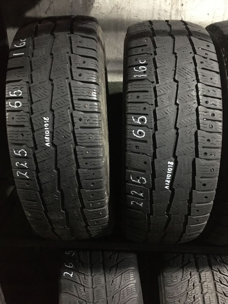 Продам резину 225 65 16 с шиномонтаж правка диска