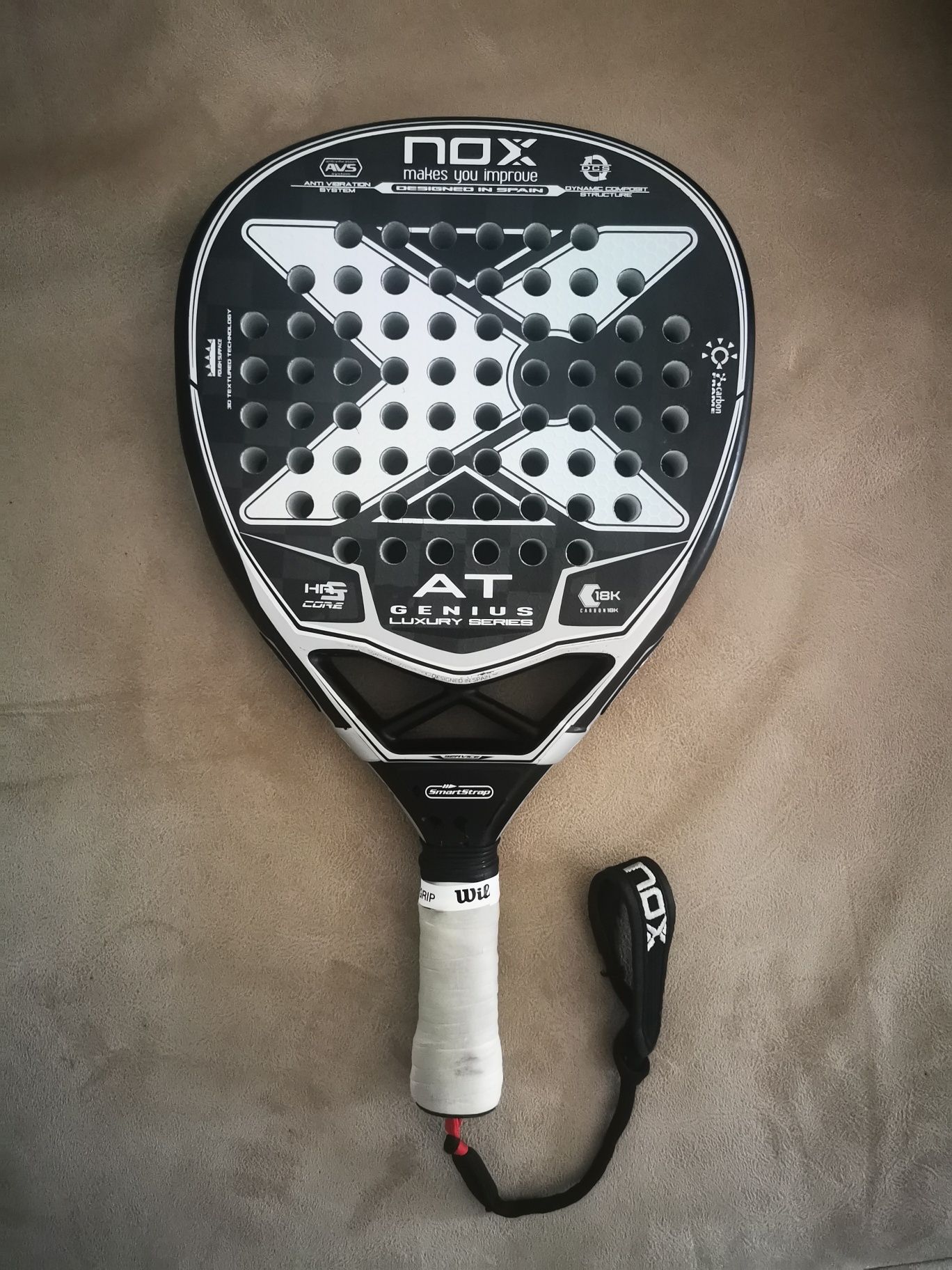 Raquete padel Nox AT LUXURY Series 18K
