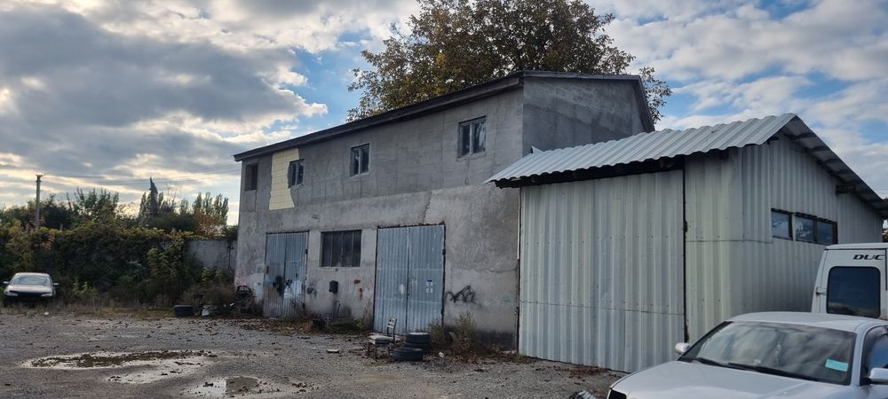 Продається комерційне приміщення СТО