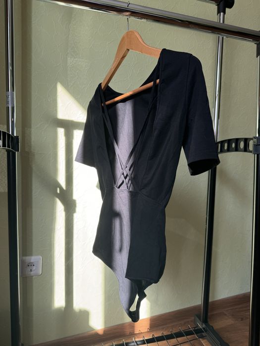 Чорне боді Тезеніс