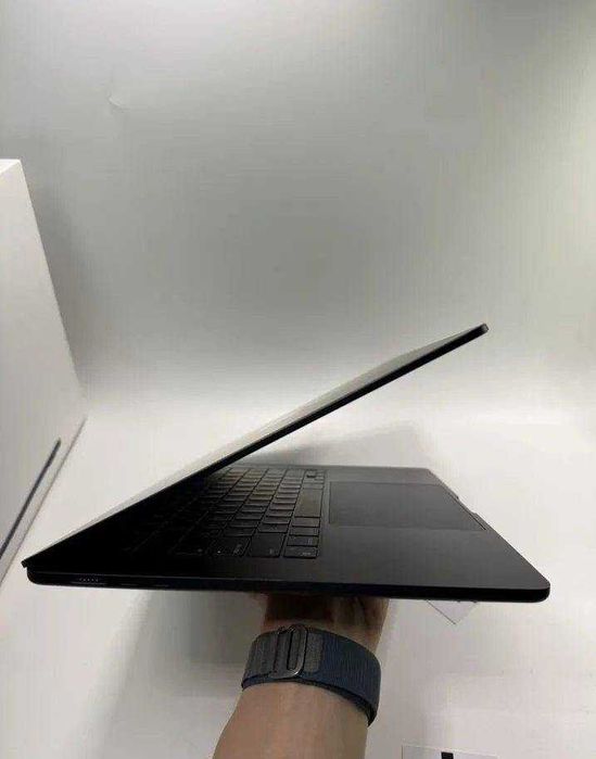 MacBook Air 15 m2 8/256Gb