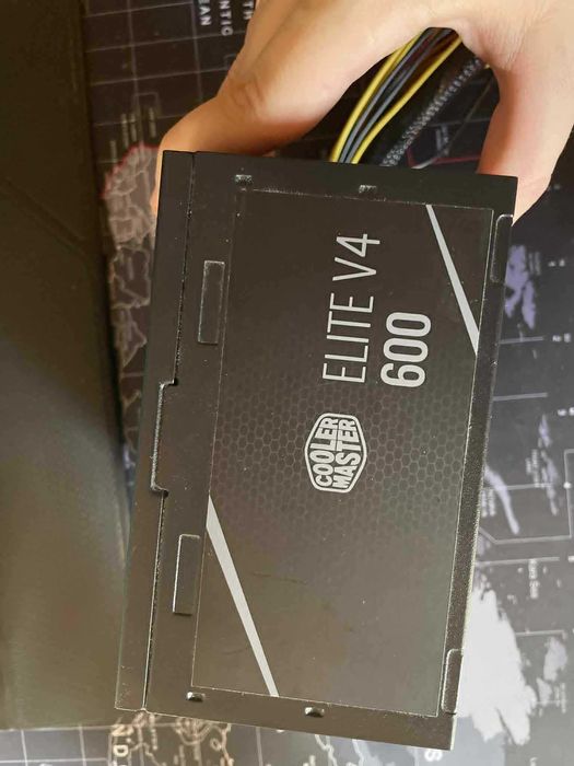 Cooler Master Elite V4 600w