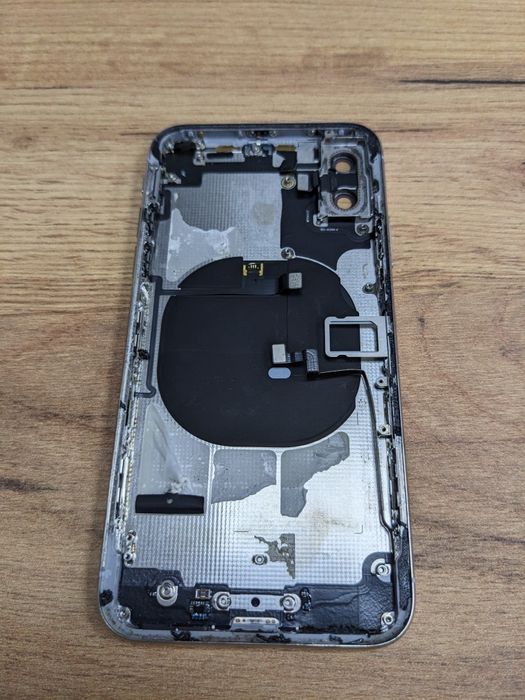 Корпус iPhone X білий і чорний є