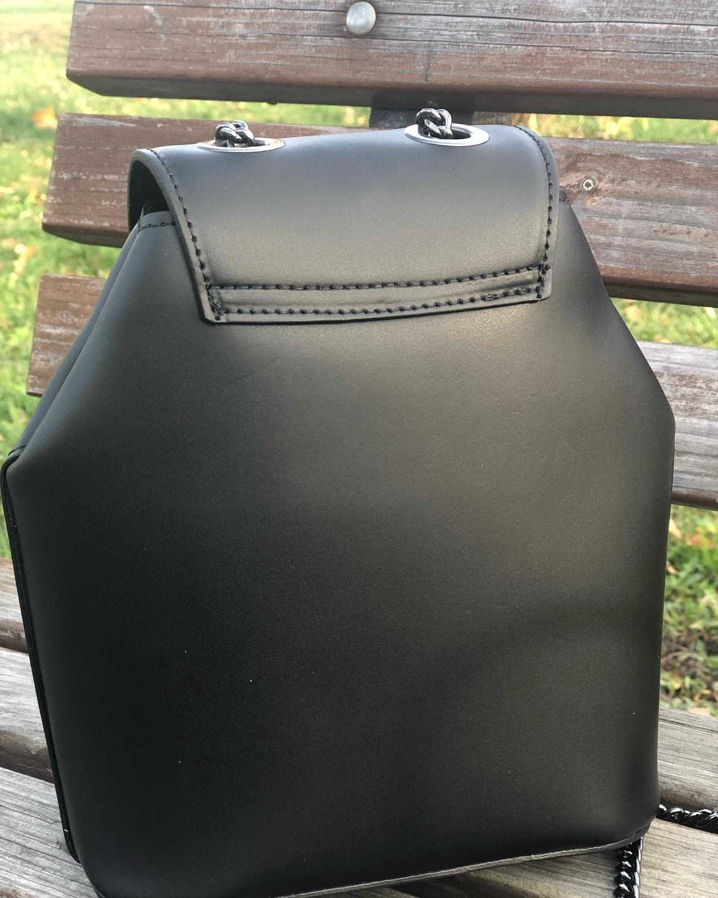 Італійська шкіряна сумочка кросбоді на ланцюжку