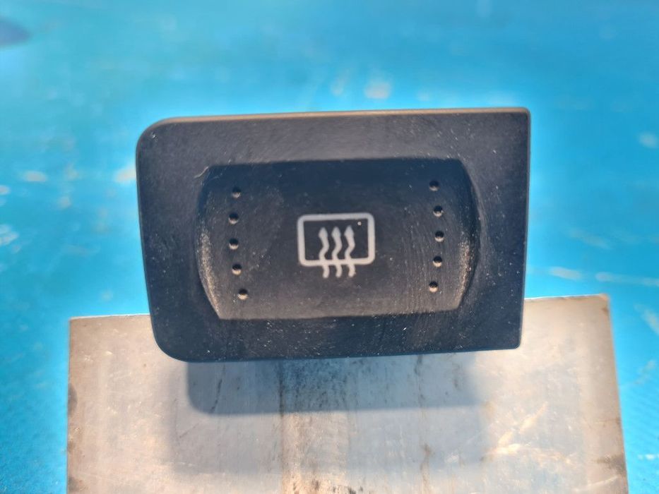 PRZEŁĄCZNIK OGRZEWANIA SZYBY VW GOLF IV