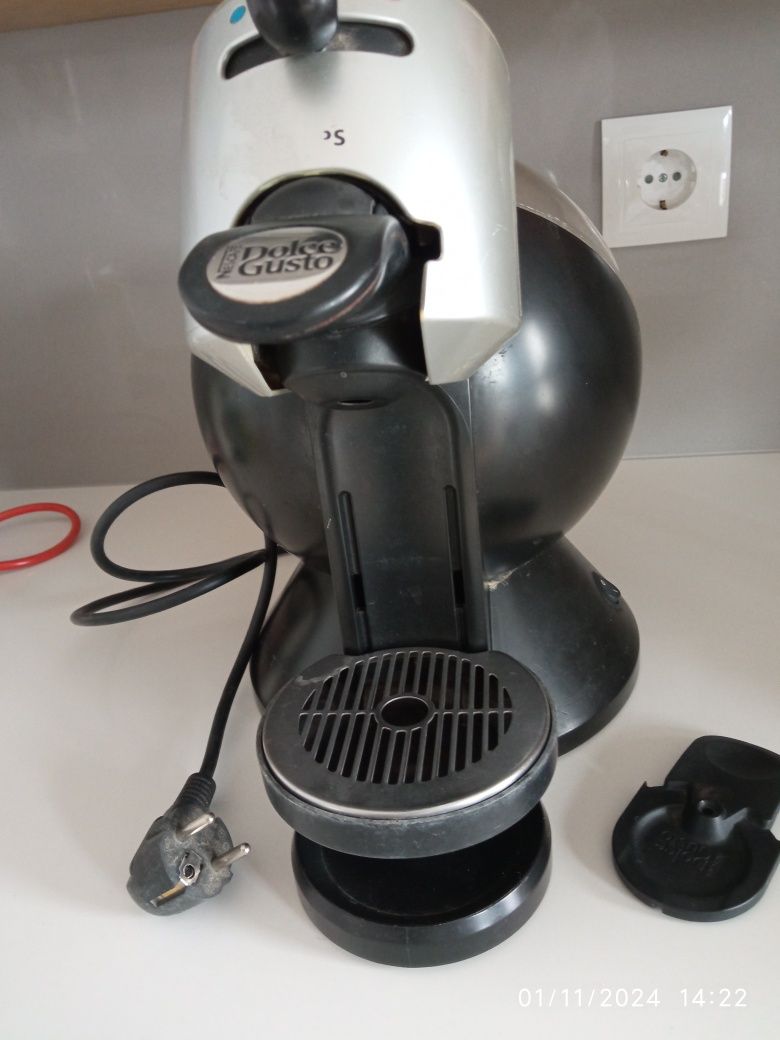 Máquina de café Doce Gusto Nescafé