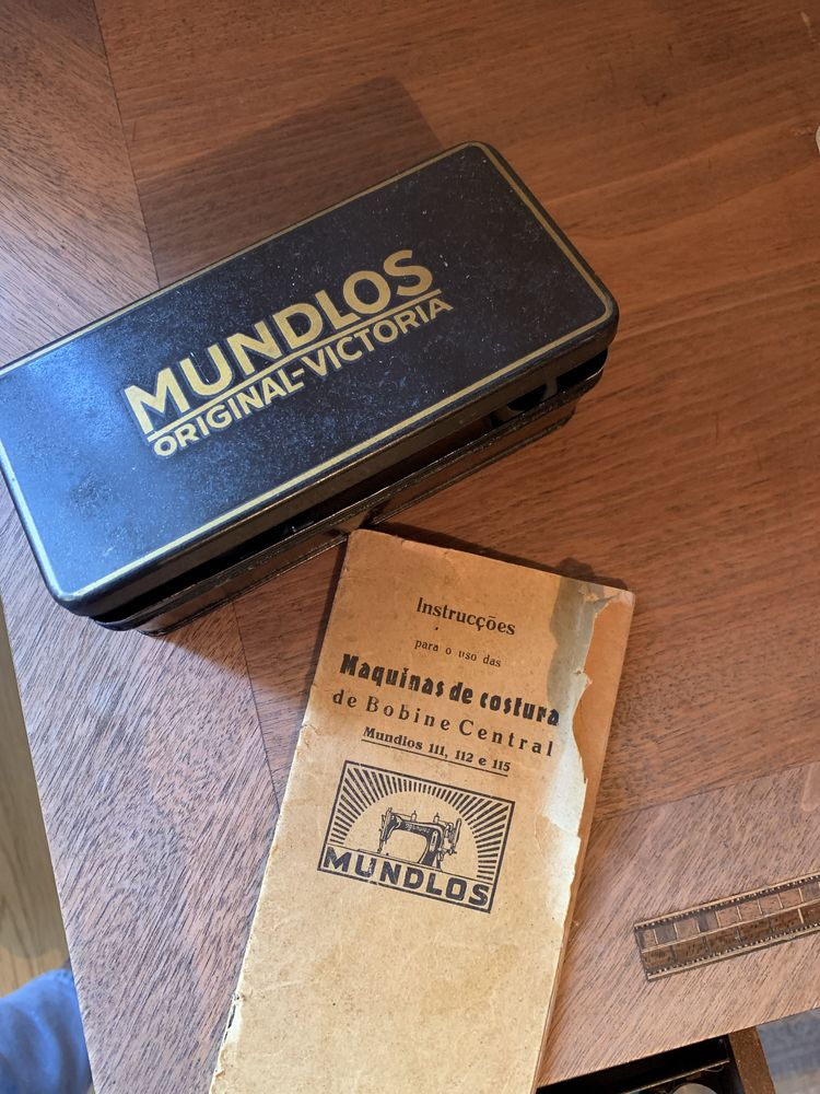 Maquina de costura MUNDLOS