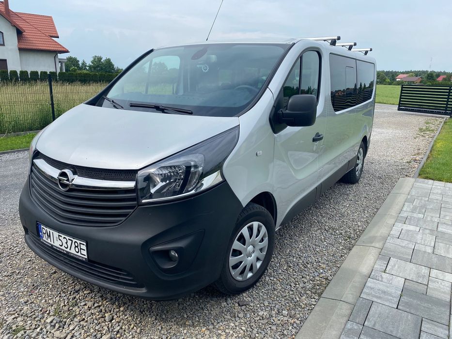 Opel Vivaro Długi / Nawiewy/ Kamera/ Bezwypadkowy