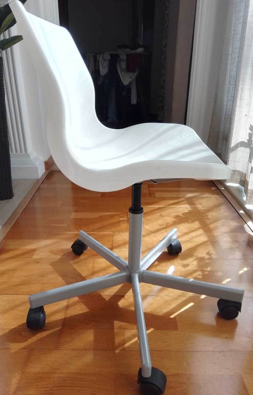 Cadeira para secretária
