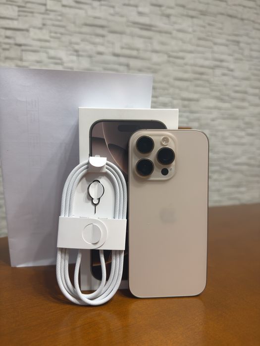 iPhone 16 Pro 128 gb *cały zestaw* idealny