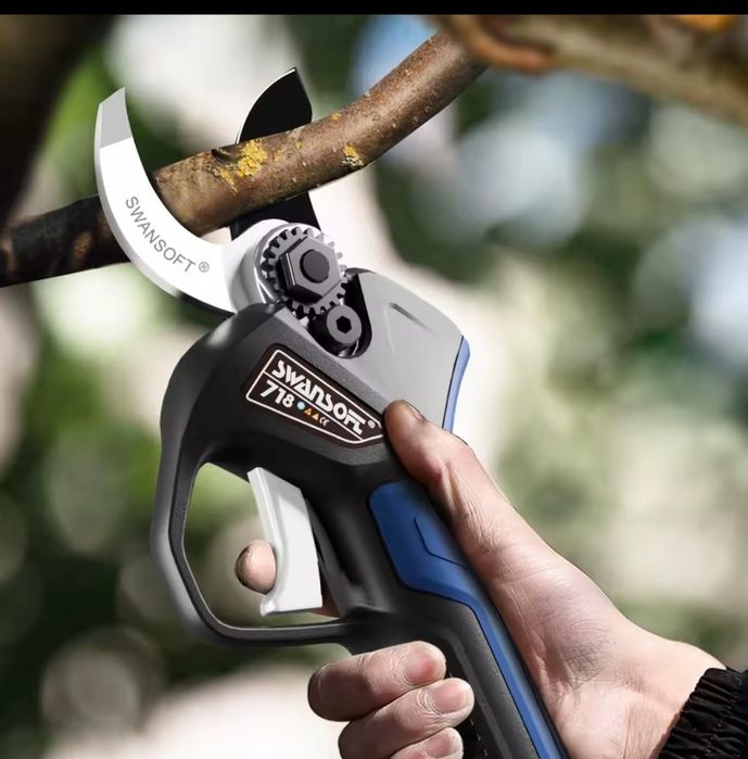 Tesoura de Podar Eléctrica