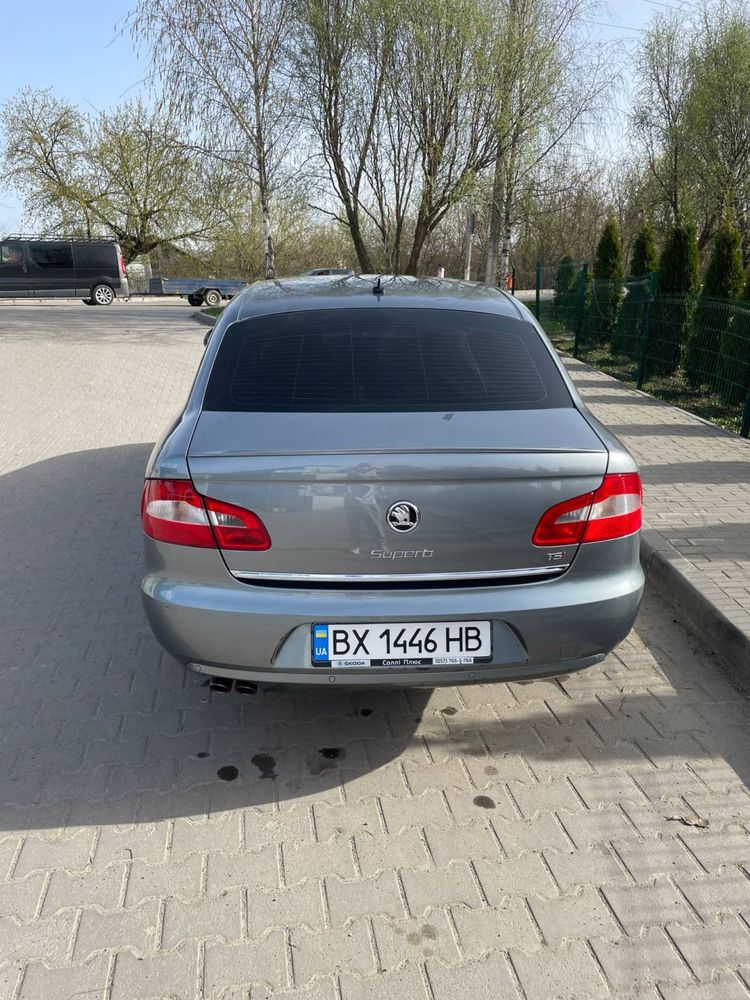 Продам власний автомобіль Skoda Superb