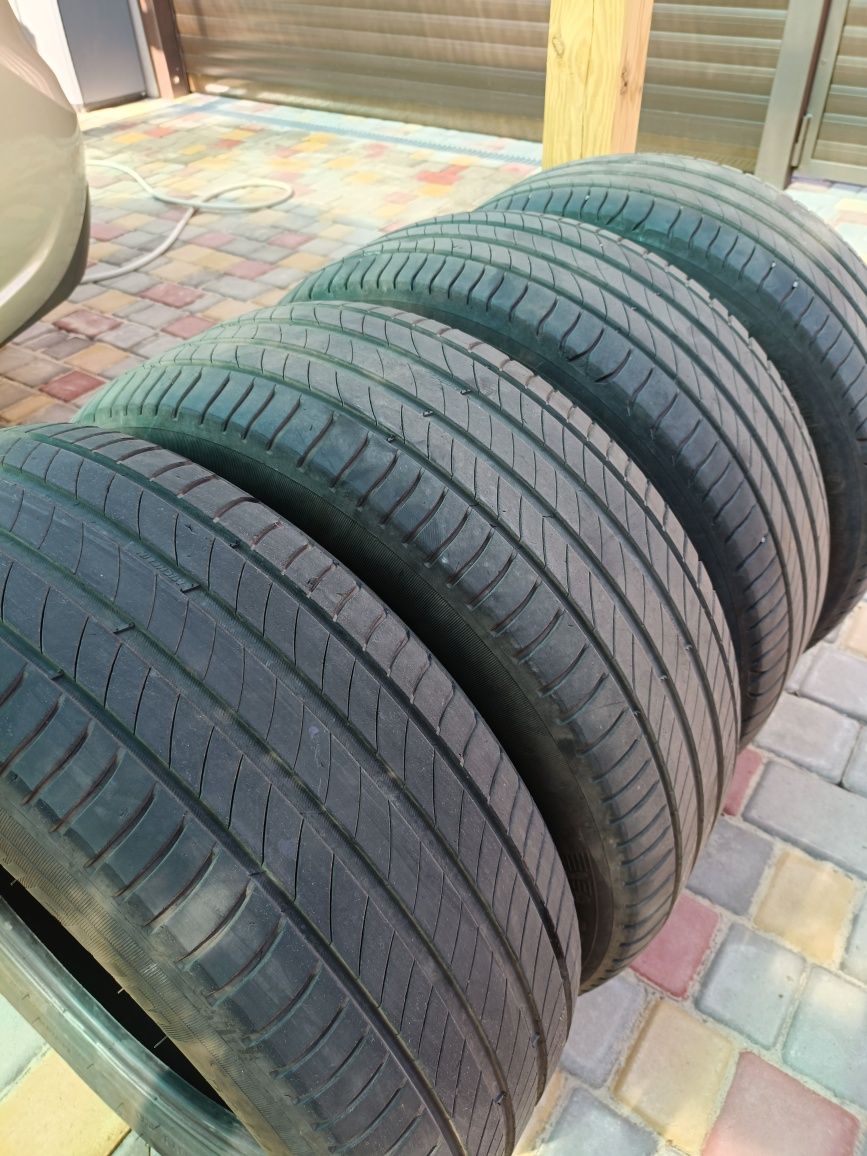 Резина Michelin Primacy 4  215х55/17 98W  Extra Load 4шт
