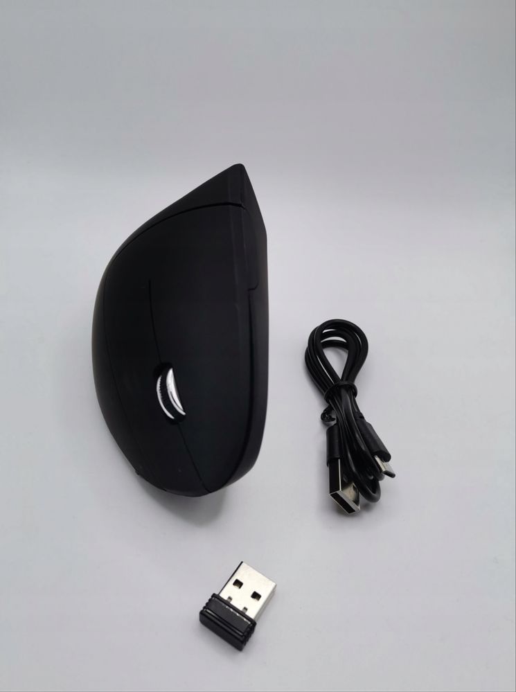 Bezprzewodowa mysz ergonomiczna optyczna 2.4G
