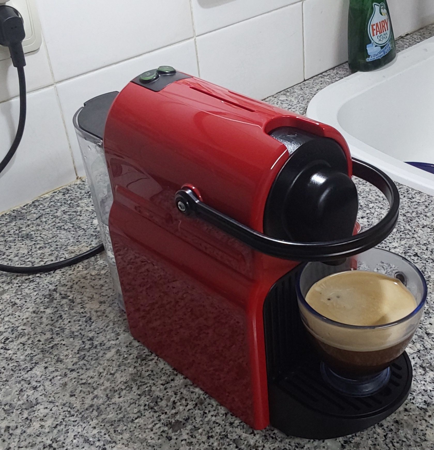 MÁQUINA CAFÉ NESPRESSO,QUENTISSIMO. Casa,Escritório,Sala,Cozinha,etc.