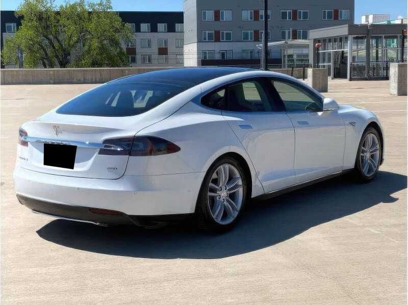 2015 Tesla Model S