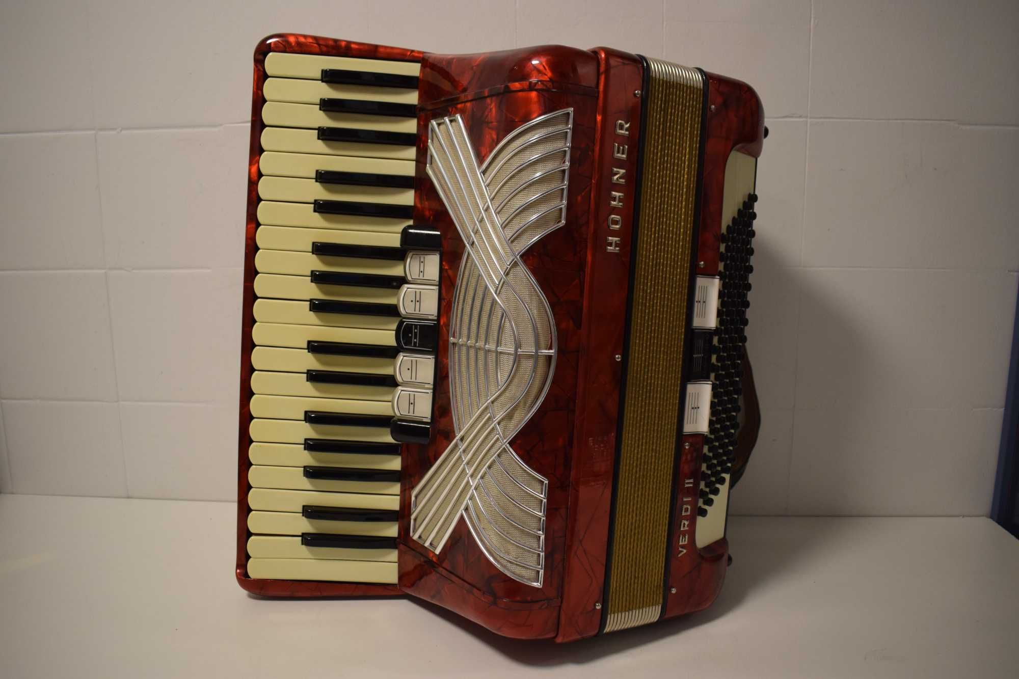 Acordeao hohner Verdi III 3 Voz, N .84