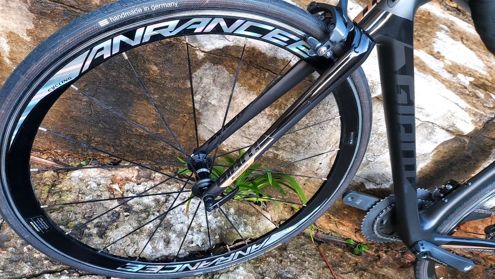 Rodas topo gama em alumínio  Anrancee rolamentos cerâmicos