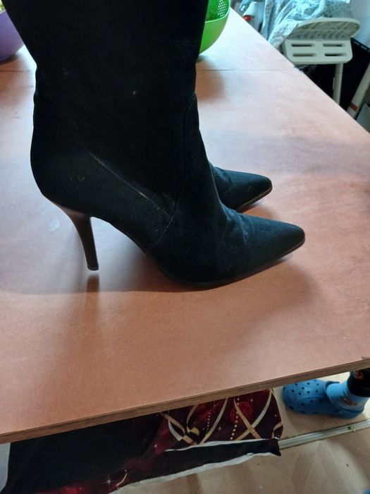 Продам зимові теплі чоботи ботфорти