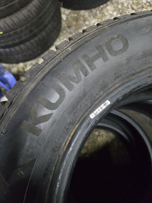 2x opona zima 195/65/15 91T Kumho WinterCraft Wp52 dot2724 8mm