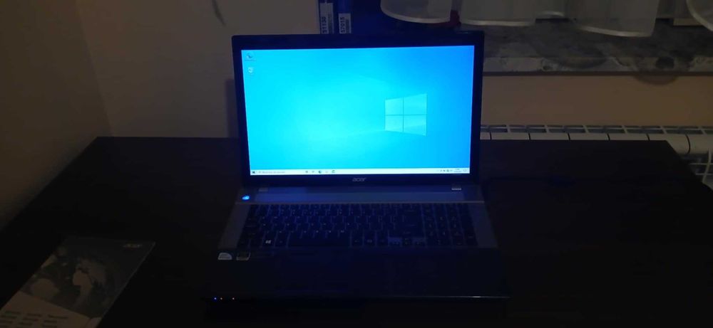 Laptor Acer Aspire V3-731