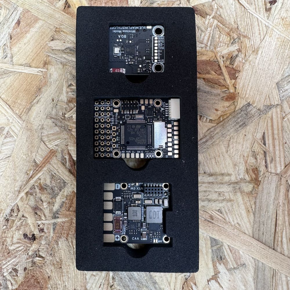 Полетный контроллер стек SpeedyBee F405 WING mini