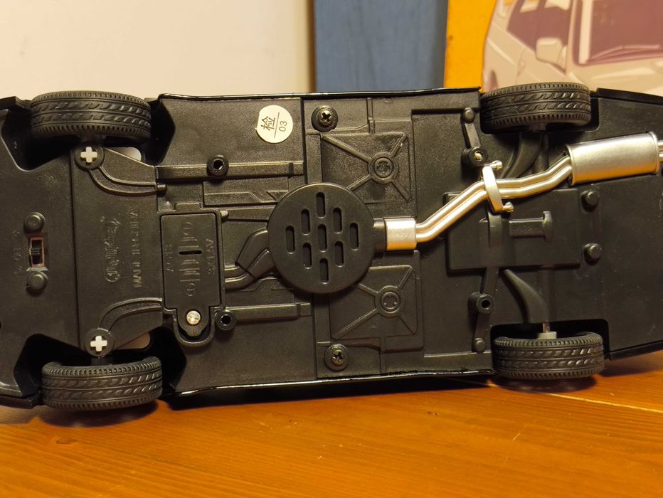 Model BMW M3 e30 w skali 1:24