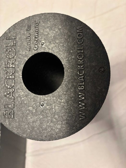 Oryginalny, nowy wałek do masażu firmy Blackroll