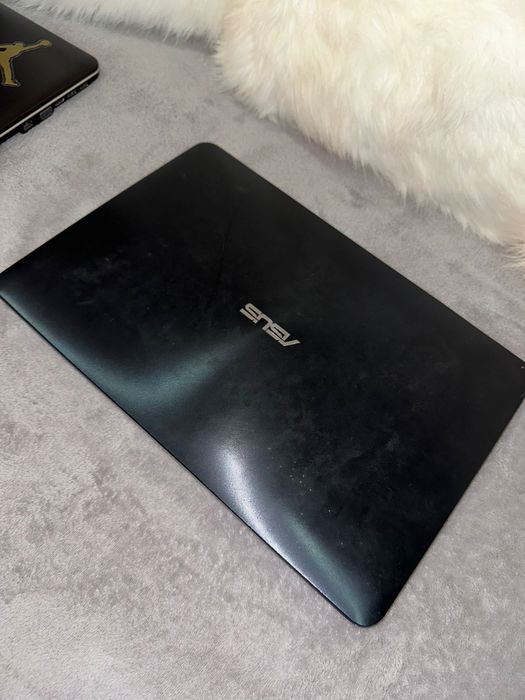 Computador portatil Asus