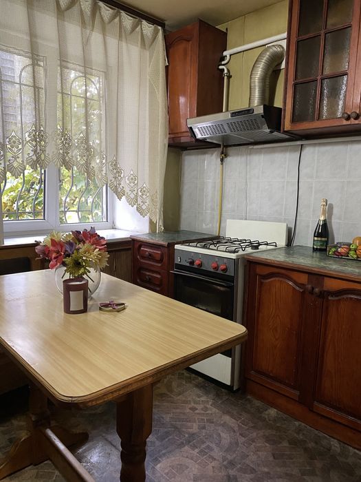 продам 2х комнатную квартиру ул. Краснова /пл. Толбухина