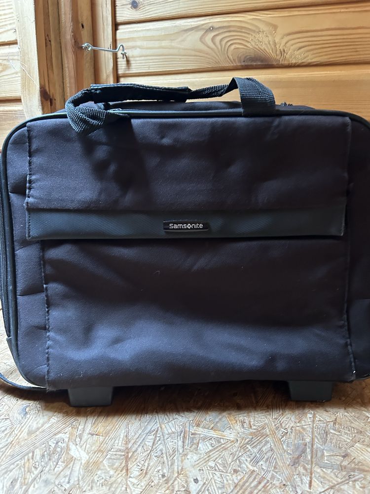 Samsonite czarna torba na laptop na kółkach