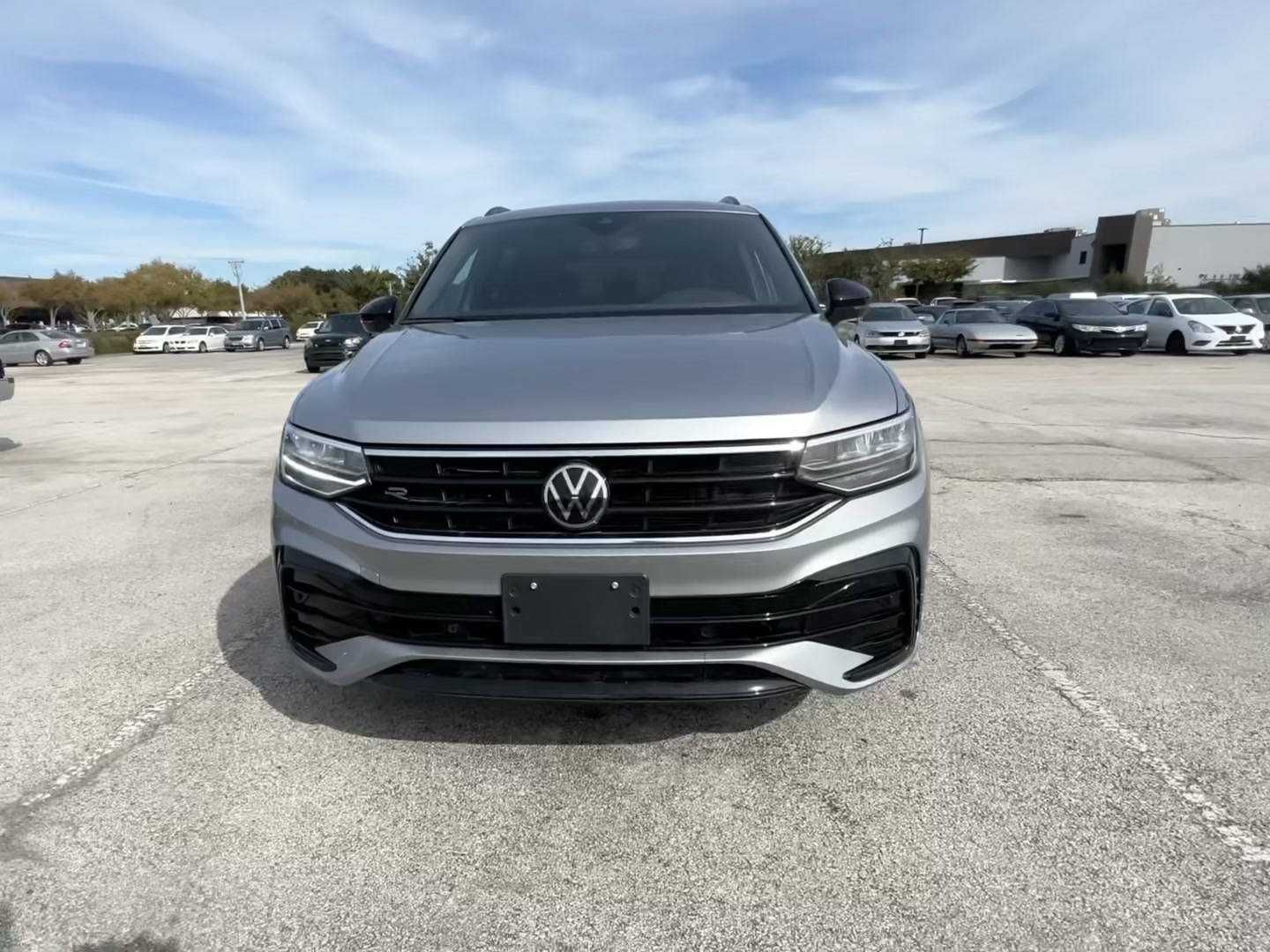 Volkswagen Tiguan SE R-Line Black 2022 року