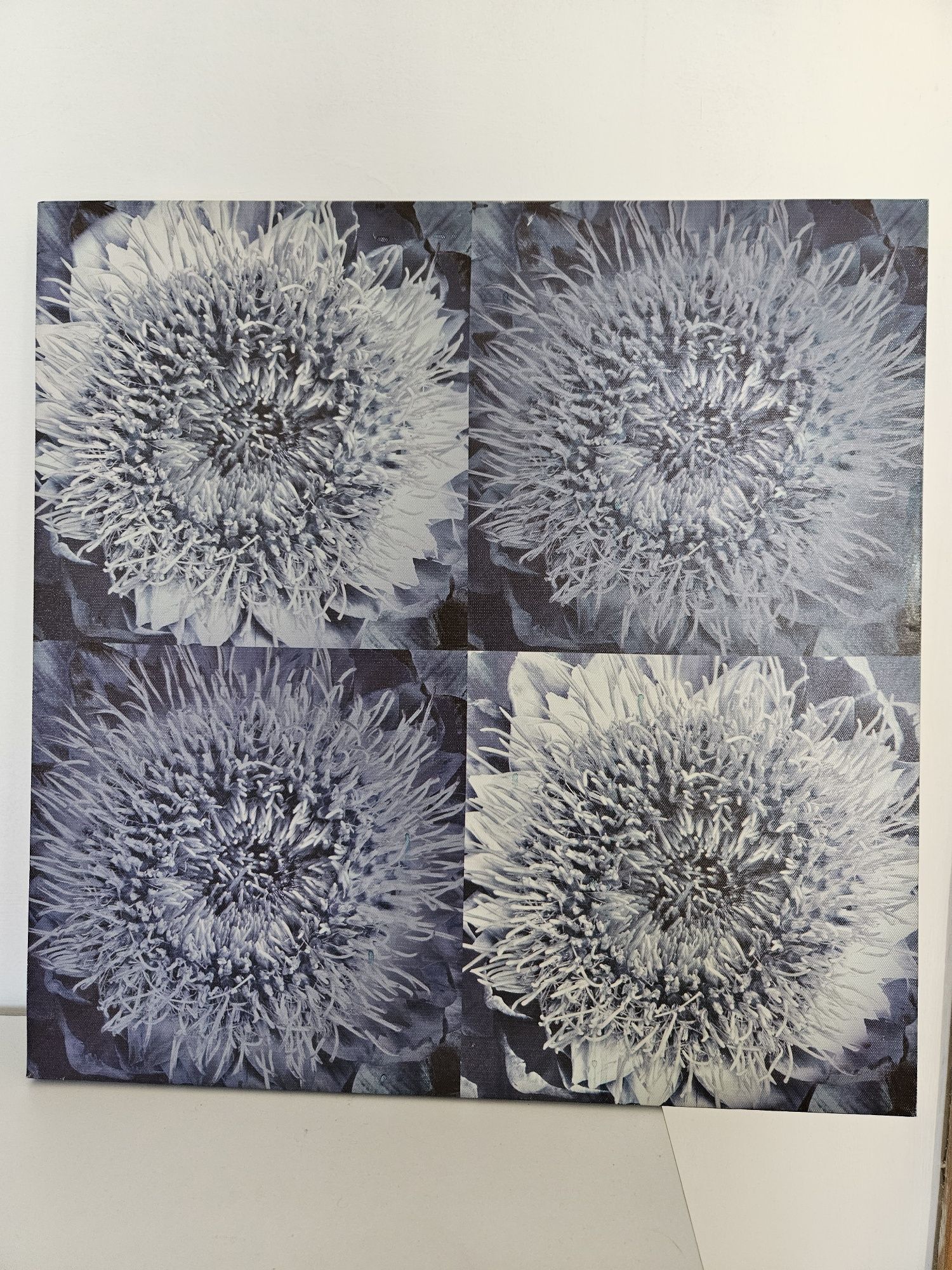 Quadro com flores azul