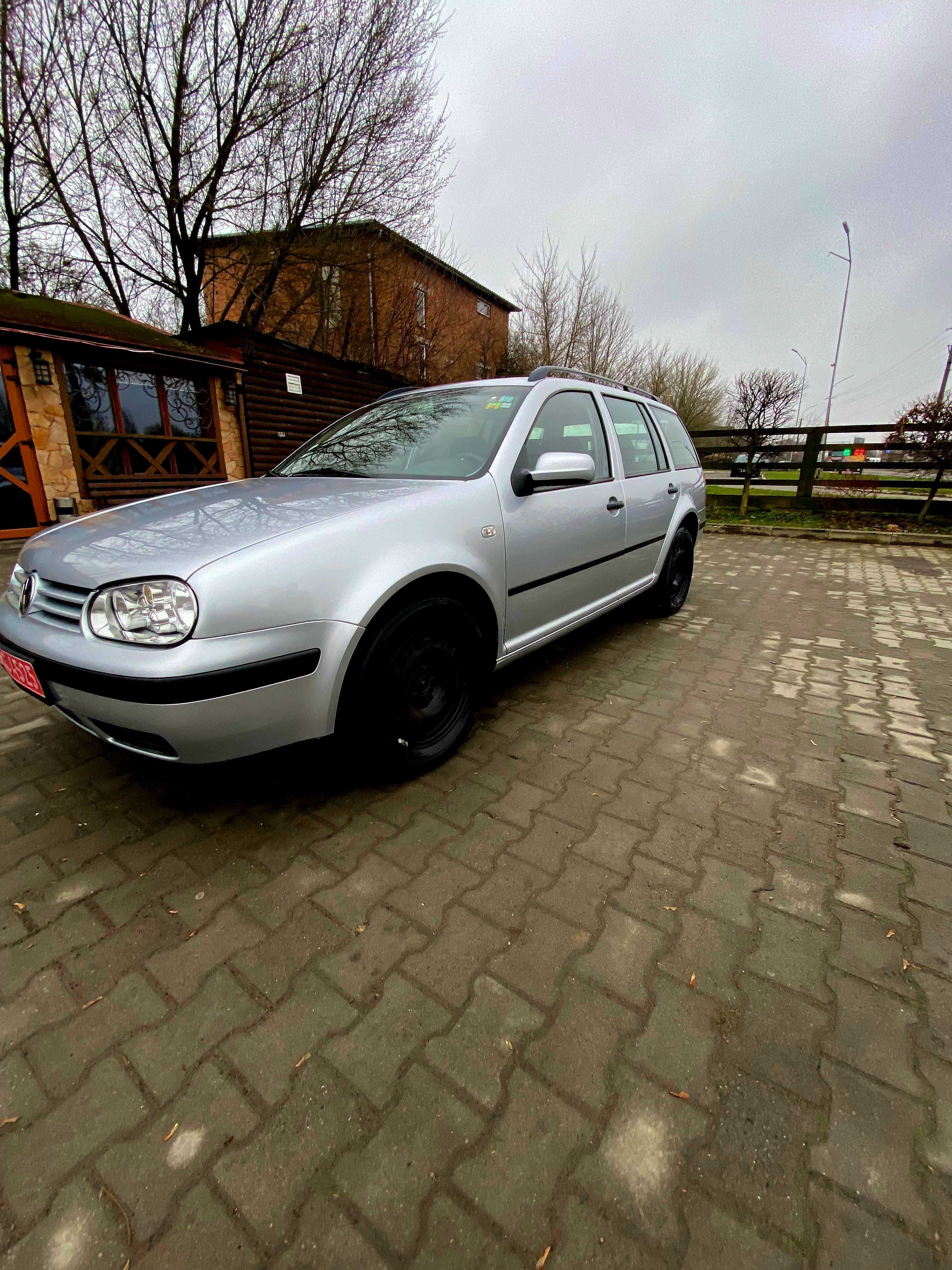 Volkswagen Golf 4. 1.6 бензин