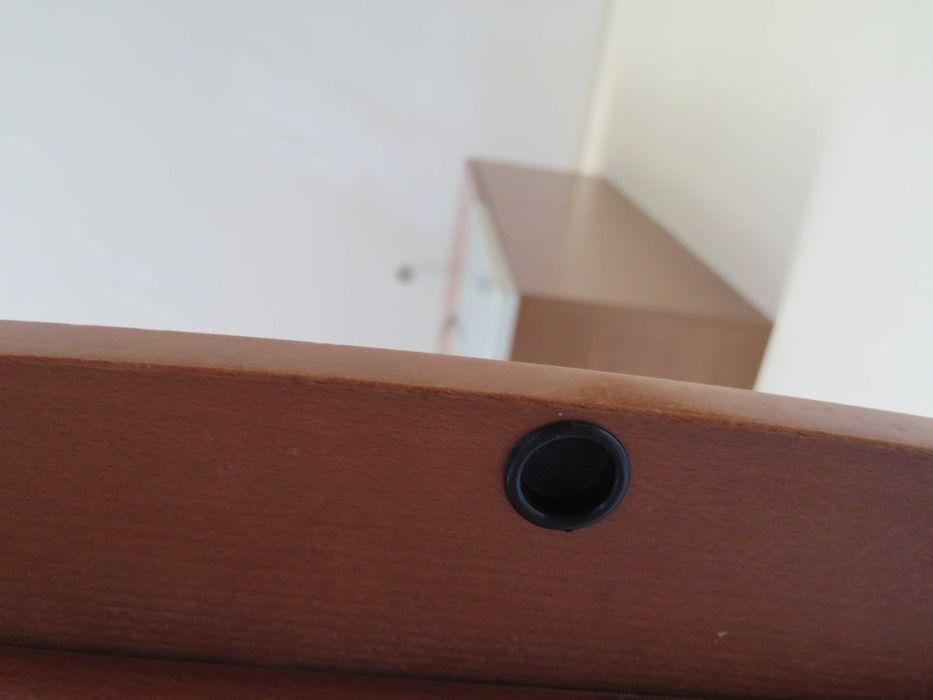 Mesa extensível (147cm ou 216 aberta) madeira e vidro temperado