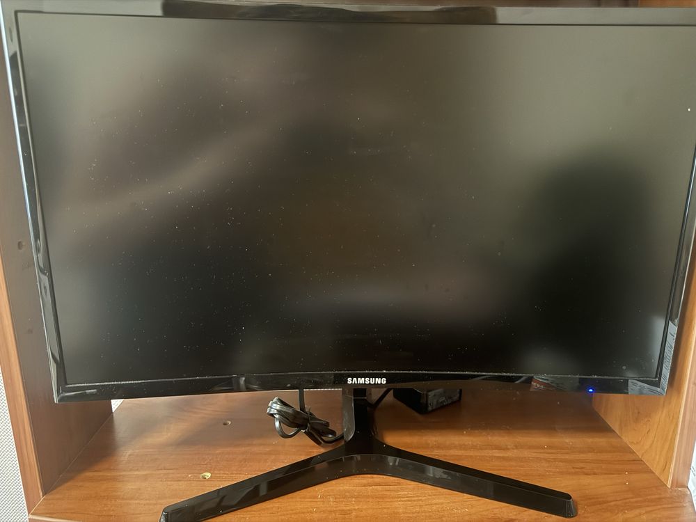 Монитор Samsung 24" CF396
