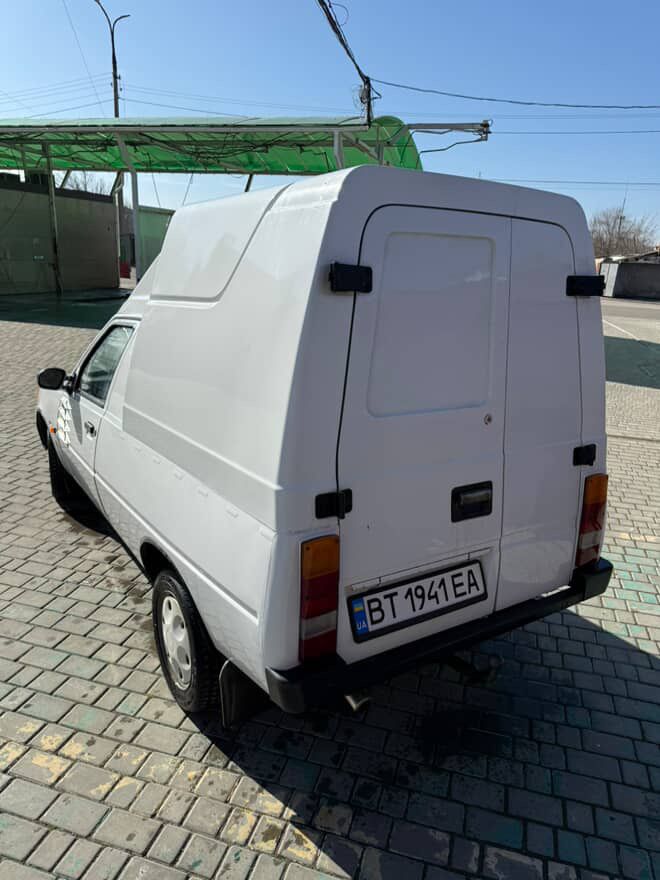 Таврия продам машину