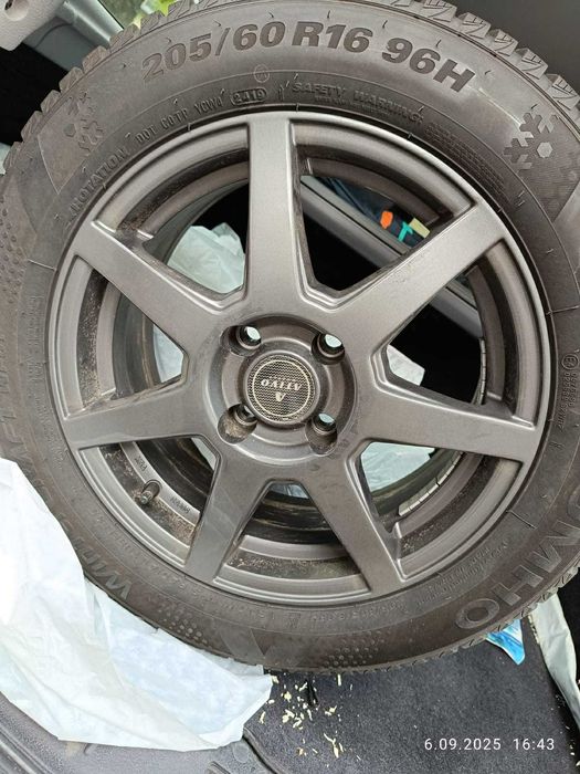 Felgi 16 cali 4 x 100 plus opony zimowe 205/60 r16