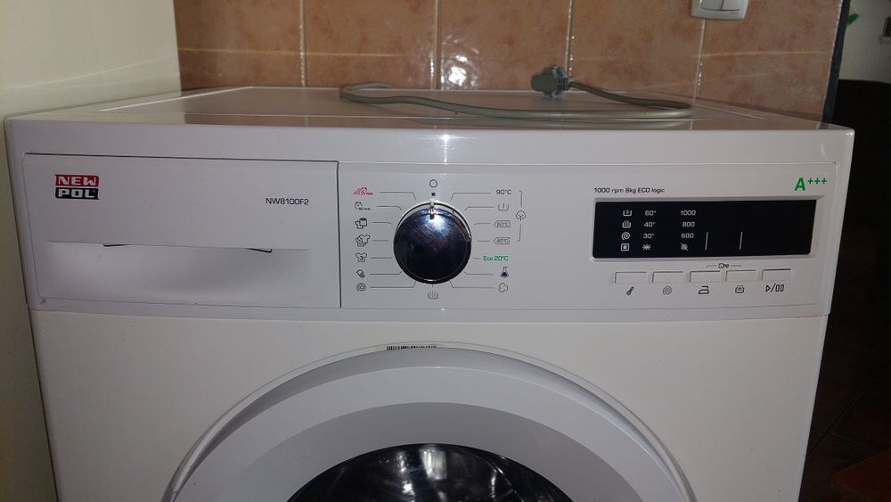 Máquina de lavar roupa New Pol [ NW8100F2] com Avaria